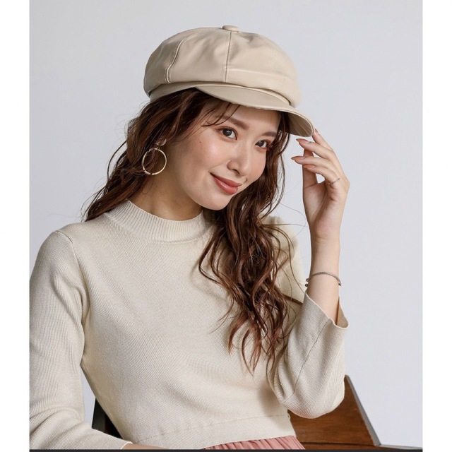 アルトローズ レザー風 キャスケット レディースの帽子(キャスケット)の商品写真