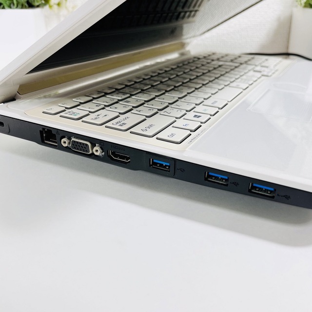 A11【Core i7】爆速SSD✨メモリ8GB✨Blu-ray✨Office