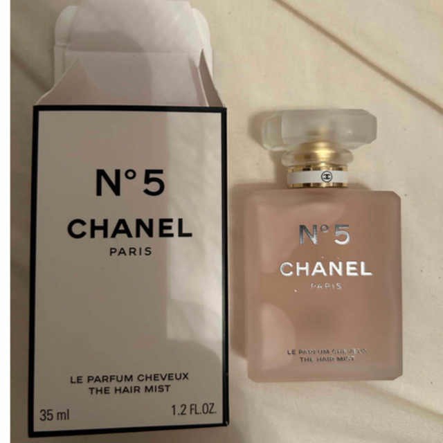 CHANEL シャネル N°5 ザ ヘア ミスト 35ml コスメ/美容のヘアケア/スタイリング(ヘアウォーター/ヘアミスト)の商品写真