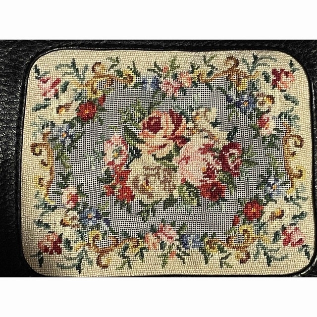 プチポアン刺繍 革製 小さな ショルダーバッグ