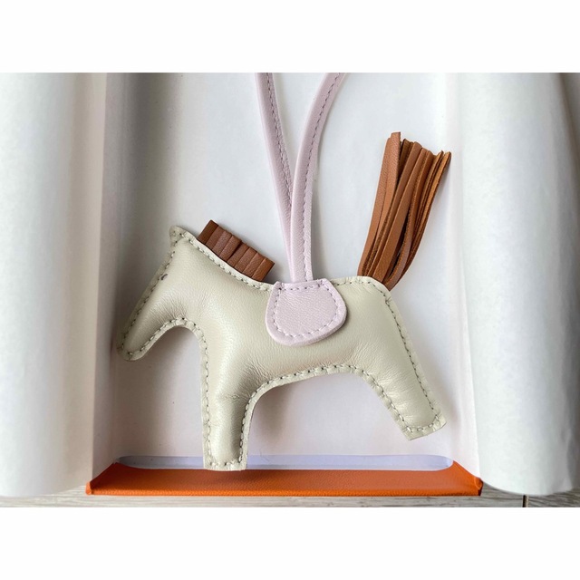 2022最新作】 Hermes 人気色 【新品】エルメス ロデオチャームPM