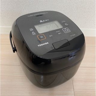 トウシバ(東芝)のTOSHIBA 真空IH炊飯器 RC-10VRR(K)(炊飯器)