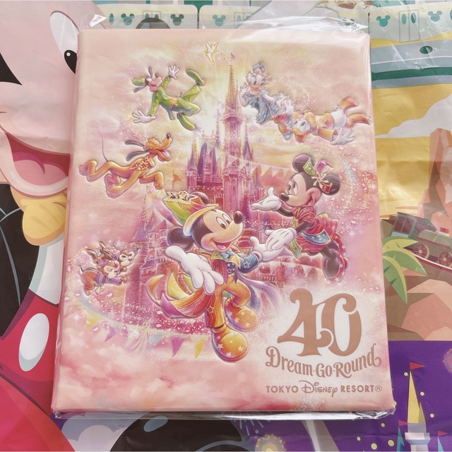 東京ディズニーリゾート40周年 スーベニアメダルブック スーベニアメダルケース | フリマアプリ ラクマ