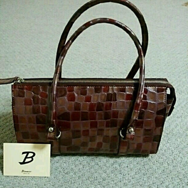 新品★Bienco＊ワインレッドのバッグ