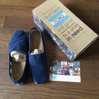 トムズ(TOMS)のトムス メンズ M8.5(スリッポン/モカシン)