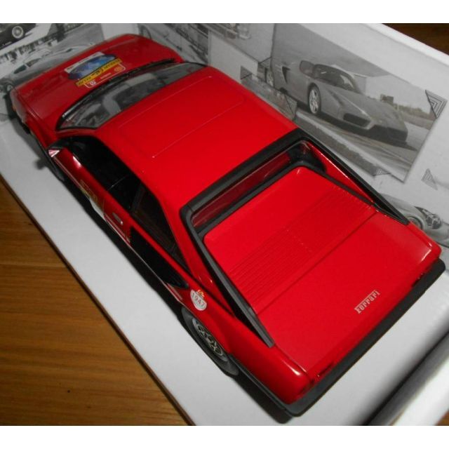 1/18 フェラーリ　mondial8 金属製ミニカー　hotwheel