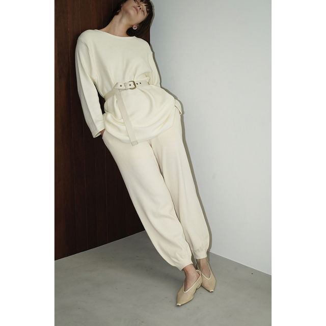 カジュアルパンツクラネ SLIM KNIT PANTS ivory サイズ2