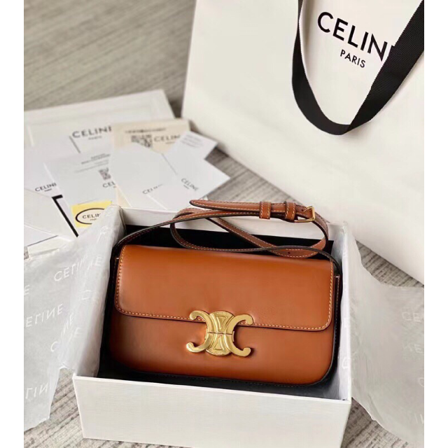 100%新品低価】 celine - CELINE セリーヌ トリオンフ ショルダー