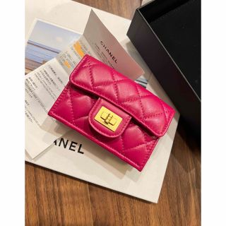 シャネル(CHANEL)の新品未使用 シャネル　三つ折り財布。2.55 ピンク(財布)