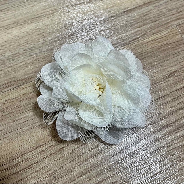 お花コサージュ レディースのアクセサリー(ブローチ/コサージュ)の商品写真