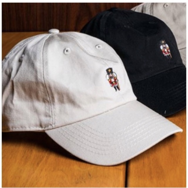 新品　幼女戦記 存在X キャップ　グッズ　オフホワイト メンズの帽子(キャップ)の商品写真