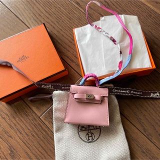 エルメス(Hermes)のHERMES エルメス　ケリーツイリーチャーム　ローズサクラ　新品未使用(バッグチャーム)