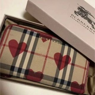 バーバリー(BURBERRY)のレア！ BURBERRY バーバリー ハートチェック 財布(財布)