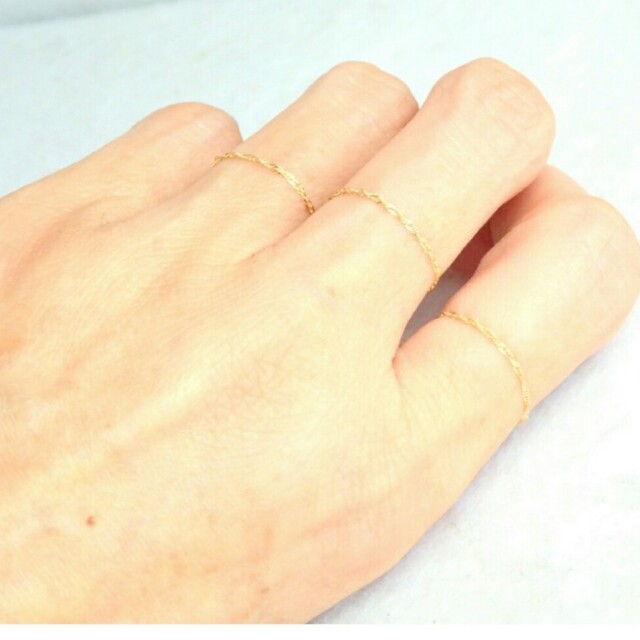 フラモアナ様専用　k18リング スクリューチェーンリング　1.1㎜幅　華奢　指輪 レディースのアクセサリー(リング(指輪))の商品写真