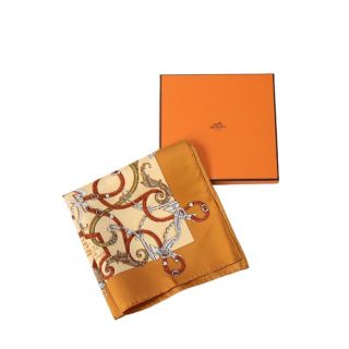 エルメス(Hermes)のエルメス  ハンカチ オレンジ  HERMES シルク カレ45(ハンカチ)