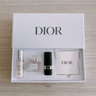 新品★Dior ノベルティ コスメ(コフレ/メイクアップセット)