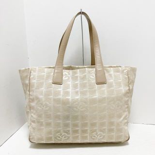 CHANEL - CHANEL(シャネル) トートバッグ ベージュの通販|ラクマ CHANEL - CHANEL(シャネル) トートバッグ ベージュの通販|ラクマ