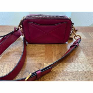 Perfect Flash Crossbody ショルダーバッグ エナメルレザー レッド