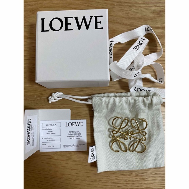 ロエベ　LOEWE ブローチ　オケージョン　ゴールド