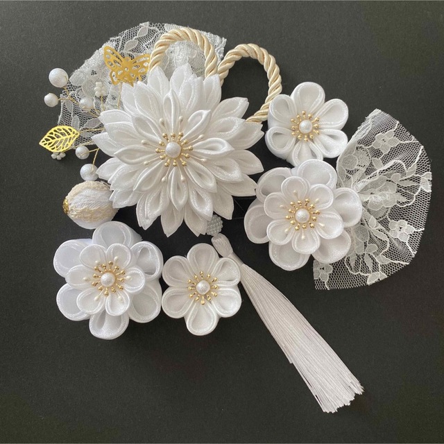 新作 つまみ細工 髪飾り キラキラ 白レース 結婚式 11点セットの 新作 つまみ細工 髪飾り キラキラ 白レース 結婚式 11点セットの