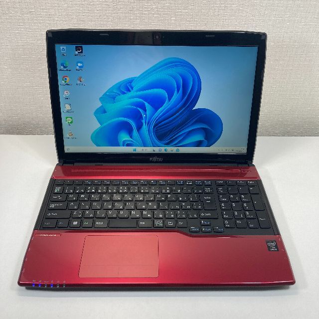 ☘️綺麗なアーバンホワイト/LIFEBOOK/大容量HDD750GB/初期設定…