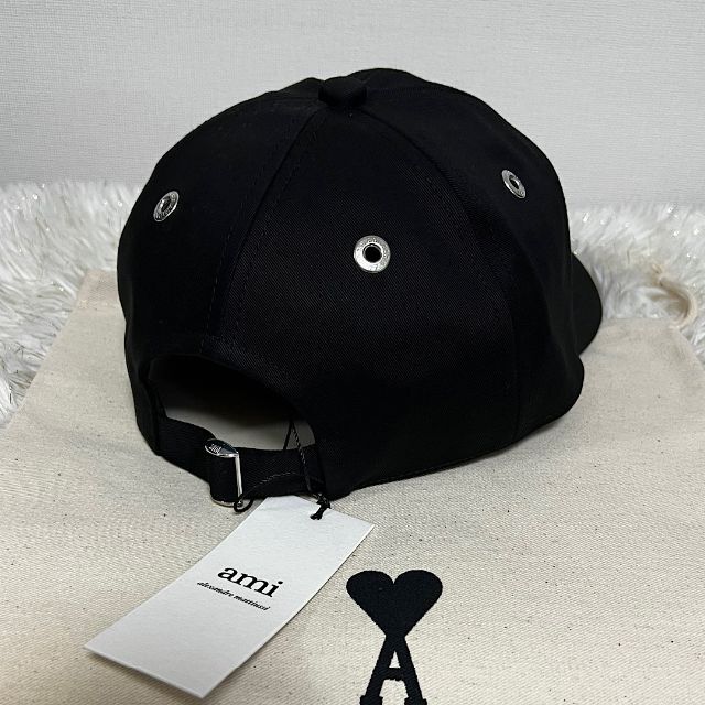 ami(アミ)の新品【Ami Paris】ハートロゴキャップ ブラック メンズの帽子(キャップ)の商品写真