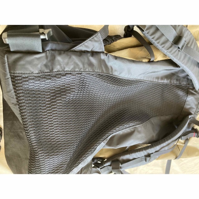 ARC'TERYX(アークテリクス)の美品　山と道　Three MESH Dune 廃盤カラー　ツリー　メッシュ　M スポーツ/アウトドアのアウトドア(登山用品)の商品写真