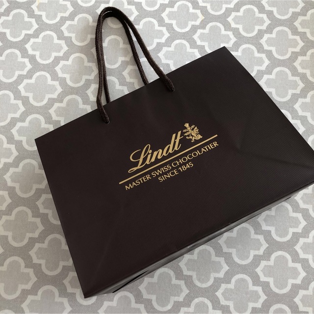 Lindt(リンツ)のLindt リンツ チョコレートの袋、箱、リボン Lindor エンタメ/ホビーのコレクション(その他)の商品写真