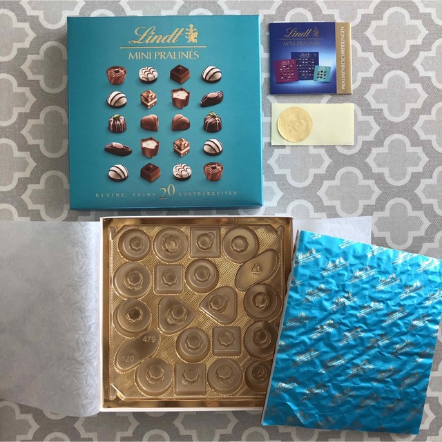 Lindt(リンツ)のLindt リンツ チョコレートの袋、箱、リボン Lindor エンタメ/ホビーのコレクション(その他)の商品写真