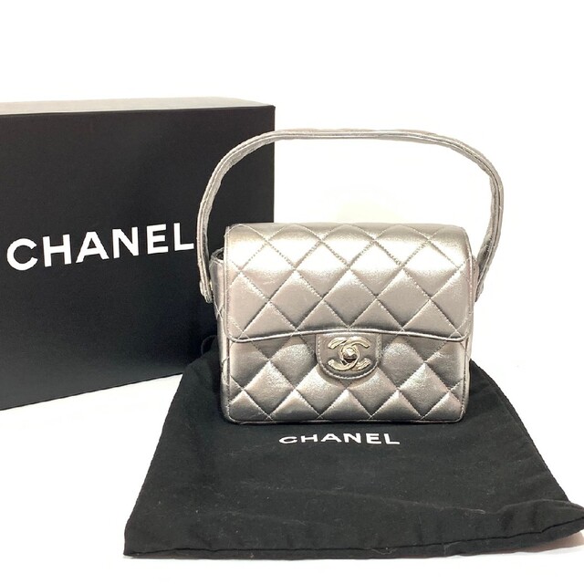 専用です。CHANEL マトラッセ ミニハンドバッグ ラムスキン シルバーレディース