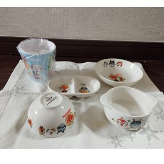 アンパンマン - （非売品　未使用）アンパンマン　食器5点セット（送料込）