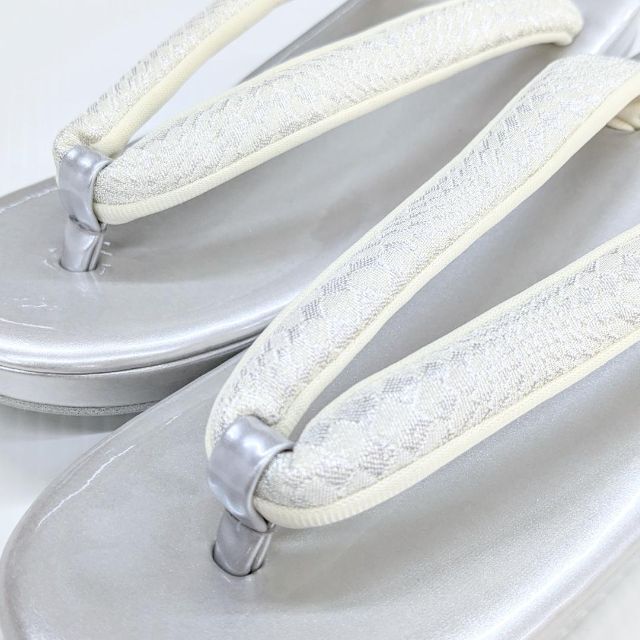フォーマル 草履 単品 銀 シルバー 市松 LLサイズ nsele レディースの靴/シューズ(下駄/草履)の商品写真