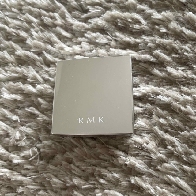RMK(アールエムケー)のRMKカラーユアルックブラッシュ 01 リフレッシュ コスメ/美容のベースメイク/化粧品(チーク)の商品写真