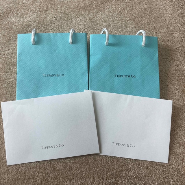 Tiffany & Co.(ティファニー)のTiffany&co  紙袋×2封筒×2 レディースのバッグ(ショップ袋)の商品写真