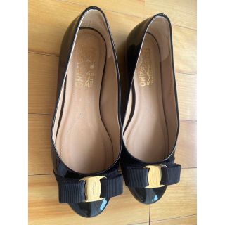 サルヴァトーレフェラガモ(Salvatore Ferragamo)のSALVATORE FERRAGAMO VARINA NERO ワイズD(バレエシューズ)