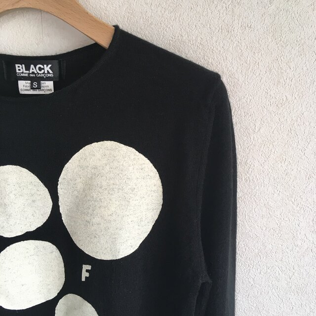 BLACK COMME des GARCONS(ブラックコムデギャルソン)のBLACK COMME des GARCONS コムデギャルソン ドット　ニット レディースのトップス(ニット/セーター)の商品写真