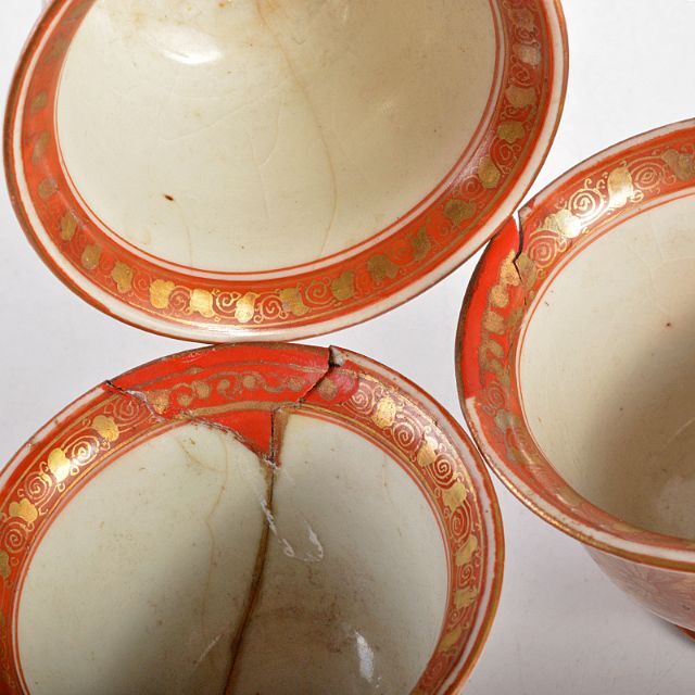 九谷焼 大日本九谷 北秀製 赤絵金彩 煎茶碗 五客 時代箱付 D 九谷焼 大日本九谷 北秀製 赤絵金彩 煎茶碗 五客 時代箱付 D