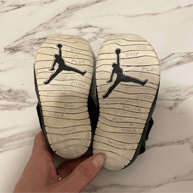 Jordan Brand（NIKE）(ジョーダン)のジョーダン　フレア　サンダル　ベビー キッズ/ベビー/マタニティのベビー靴/シューズ(~14cm)(サンダル)の商品写真