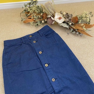 ビューティアンドユースユナイテッドアローズ(BEAUTY&YOUTH UNITED ARROWS)のメタルボタンミドル丈スカート　ビューティーアンドユース(ロングスカート)