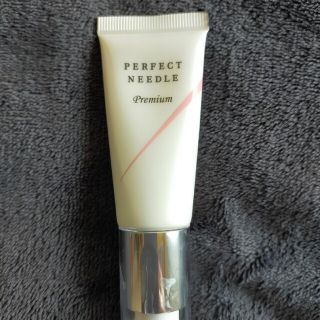 PERFECT　NEEDLE　プレミアム　20㌘(フェイスクリーム)