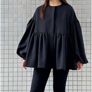 YOIHIフリルギャザージャケットエクリュ | labiela.com