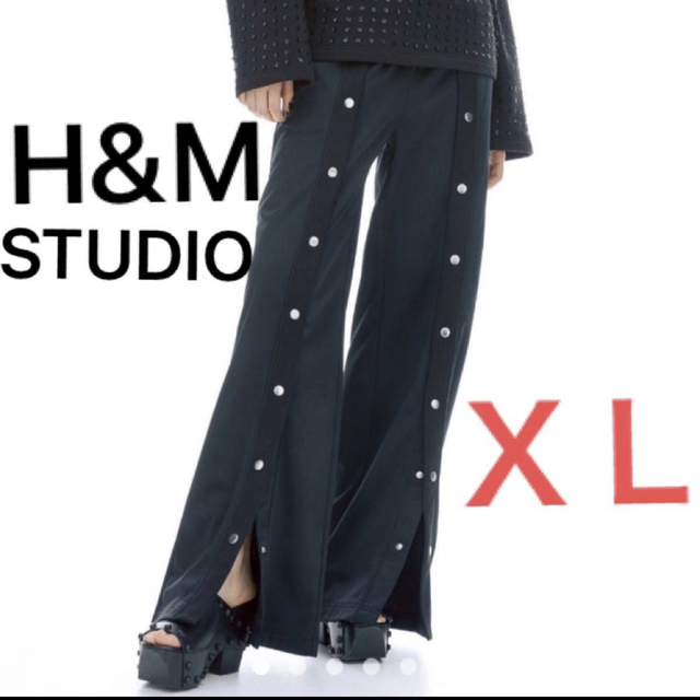 H&M(エイチアンドエム)の【わか武者様専用】H＆M Studio 2022ssスナップ付きワイドパンツXL レディースのパンツ(カジュアルパンツ)の商品写真