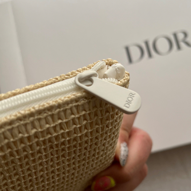 Dior(ディオール)の【24H以内に発送‼️】DIOR ✴︎ ノベルティポーチ レディースのファッション小物(ポーチ)の商品写真