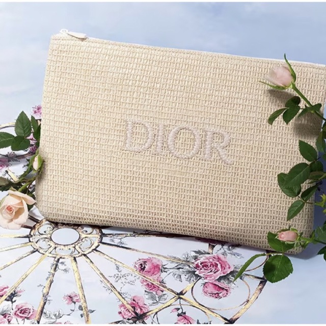 Dior(ディオール)の【24H以内に発送‼️】DIOR ✴︎ ノベルティポーチ レディースのファッション小物(ポーチ)の商品写真