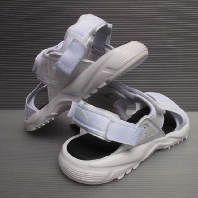 PUMA(プーマ)の新品　pumaサンダル25.0㎝ レディースの靴/シューズ(サンダル)の商品写真
