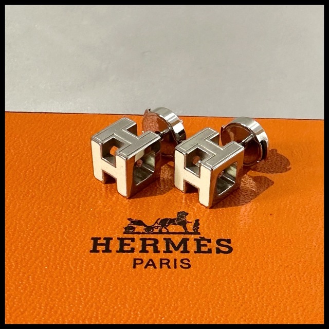 エルメス HERMES カージュドアッシュ Hキューブ ピアス ホワイト