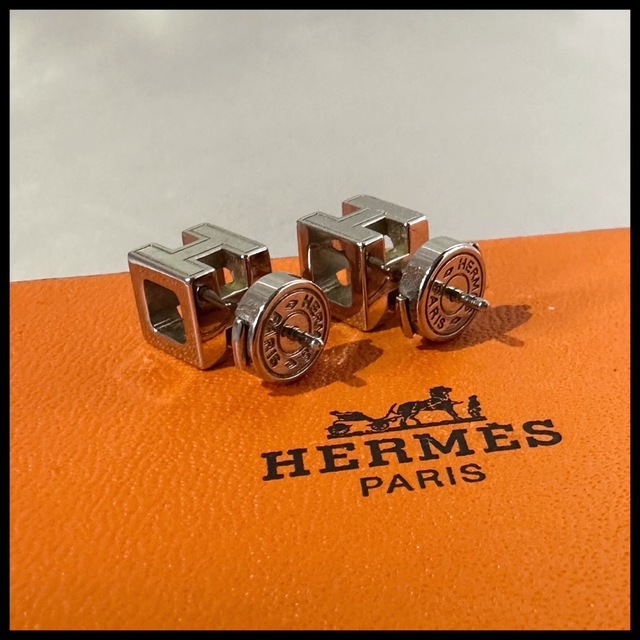 エルメス HERMES カージュドアッシュ Hキューブ ピアス ホワイト