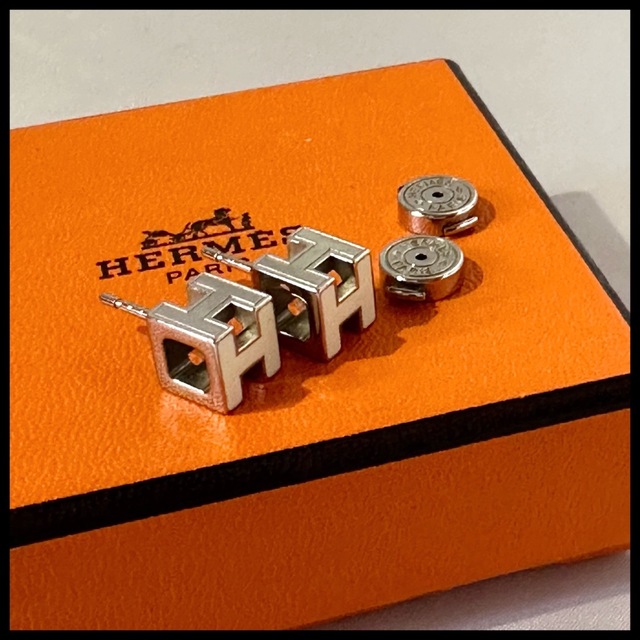 エルメス HERMES カージュドアッシュ Hキューブ ピアス ホワイト