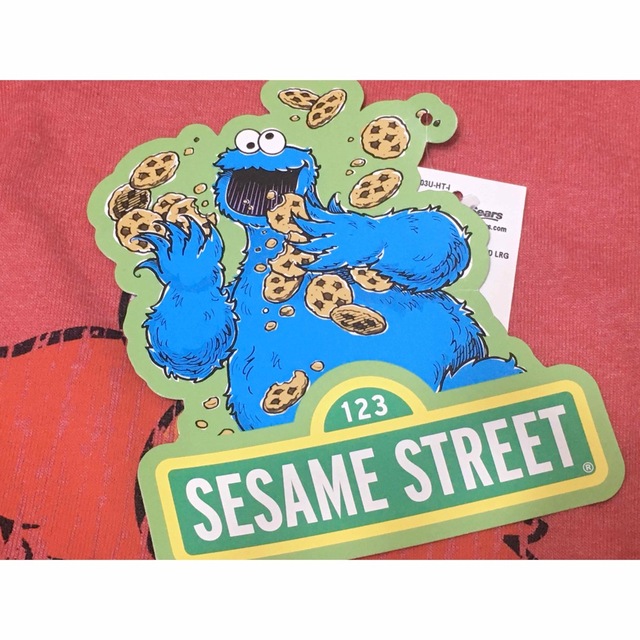 SESAME STREET(セサミストリート)の【セサミストリート】エルモTシャツ Lサイズ メンズのトップス(Tシャツ/カットソー(半袖/袖なし))の商品写真