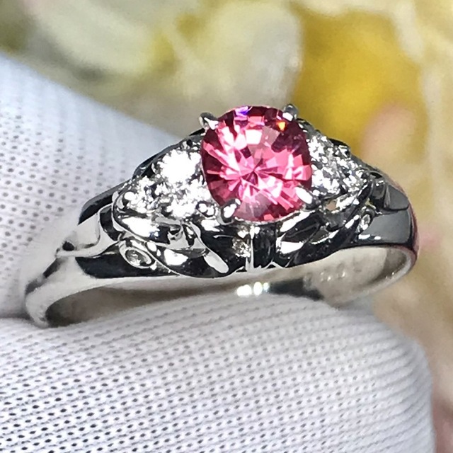 高品質　キラキラ　ピンクレッド　スピネル　ダイヤモンドt900リング レディースのアクセサリー(リング(指輪))の商品写真